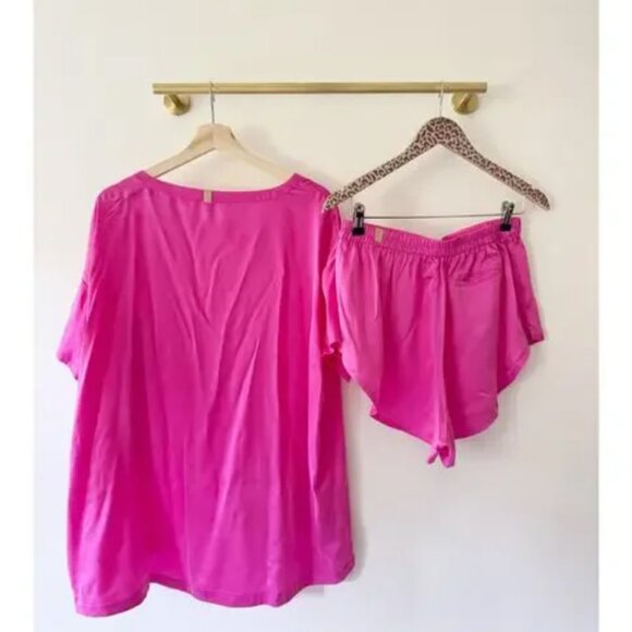 LUNYA Washable Silk Tee Set Caffeinated Pink Pajamas Size Medium w Scrunchie NEW - Picture 5 of 8